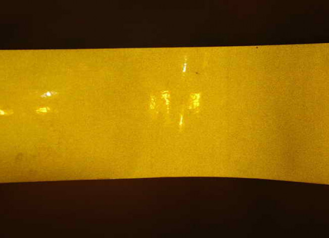 Желтая полоса для такси светоотражающая по ГОСТ шириной 15 см в п.м.